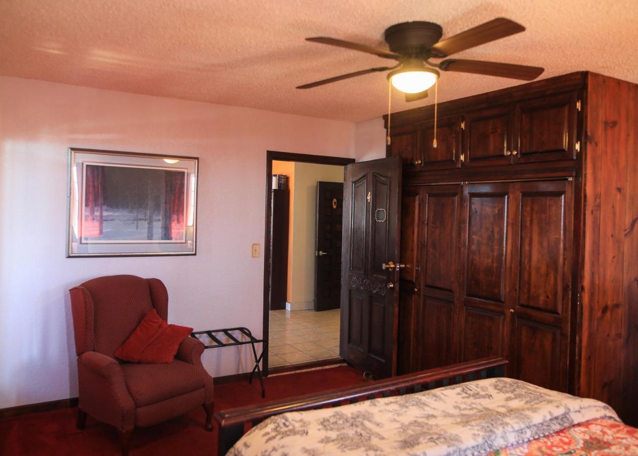 Playa Hermosa Bed&Breakfast Ensenada Bagian luar foto