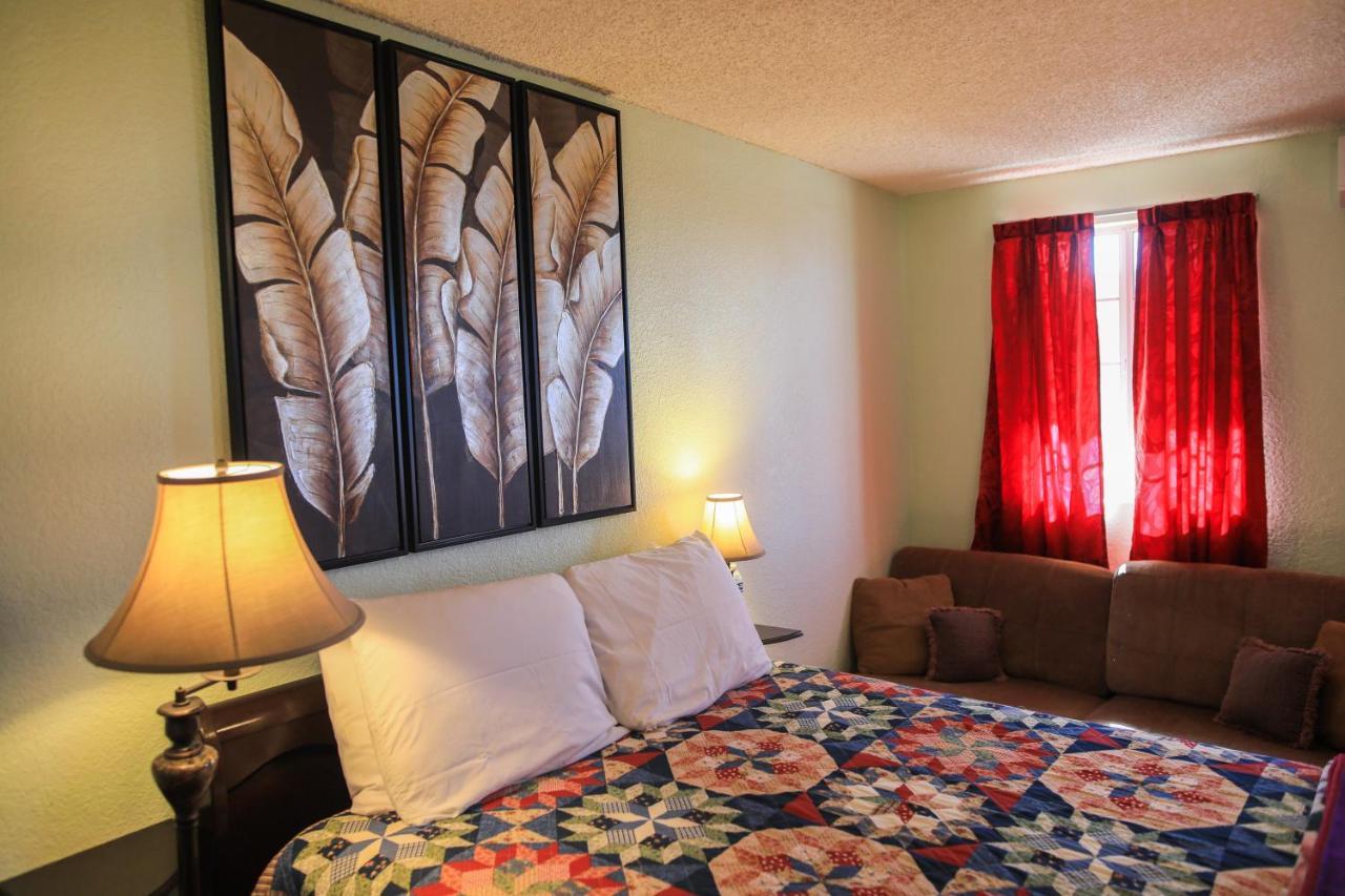 Playa Hermosa Bed&Breakfast Ensenada Bagian luar foto