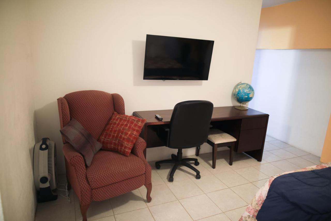 Playa Hermosa Bed&Breakfast Ensenada Bagian luar foto