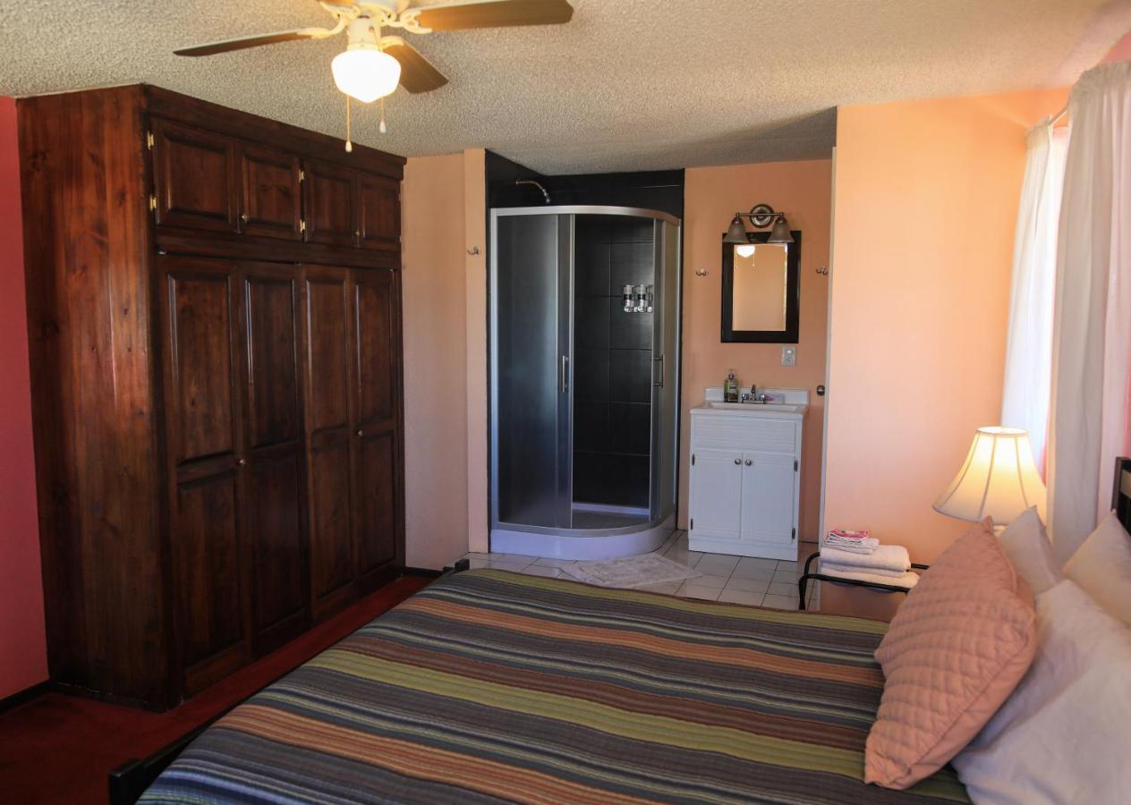 Playa Hermosa Bed&Breakfast Ensenada Bagian luar foto
