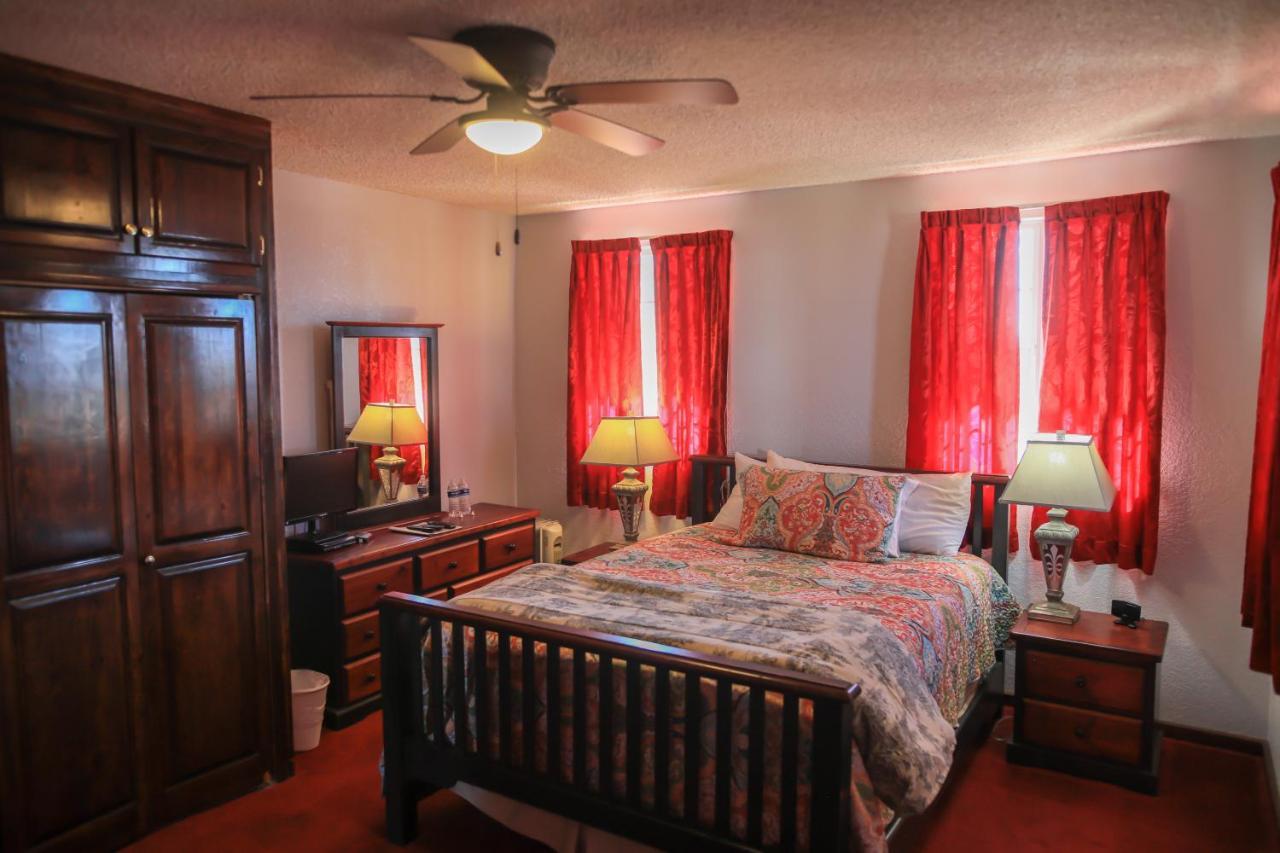 Playa Hermosa Bed&Breakfast Ensenada Bagian luar foto