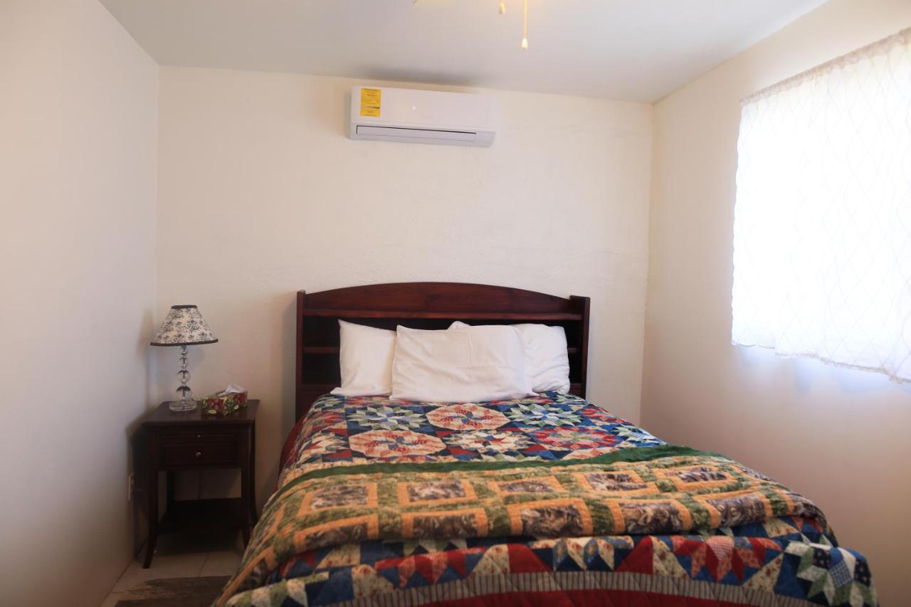 Playa Hermosa Bed&Breakfast Ensenada Bagian luar foto