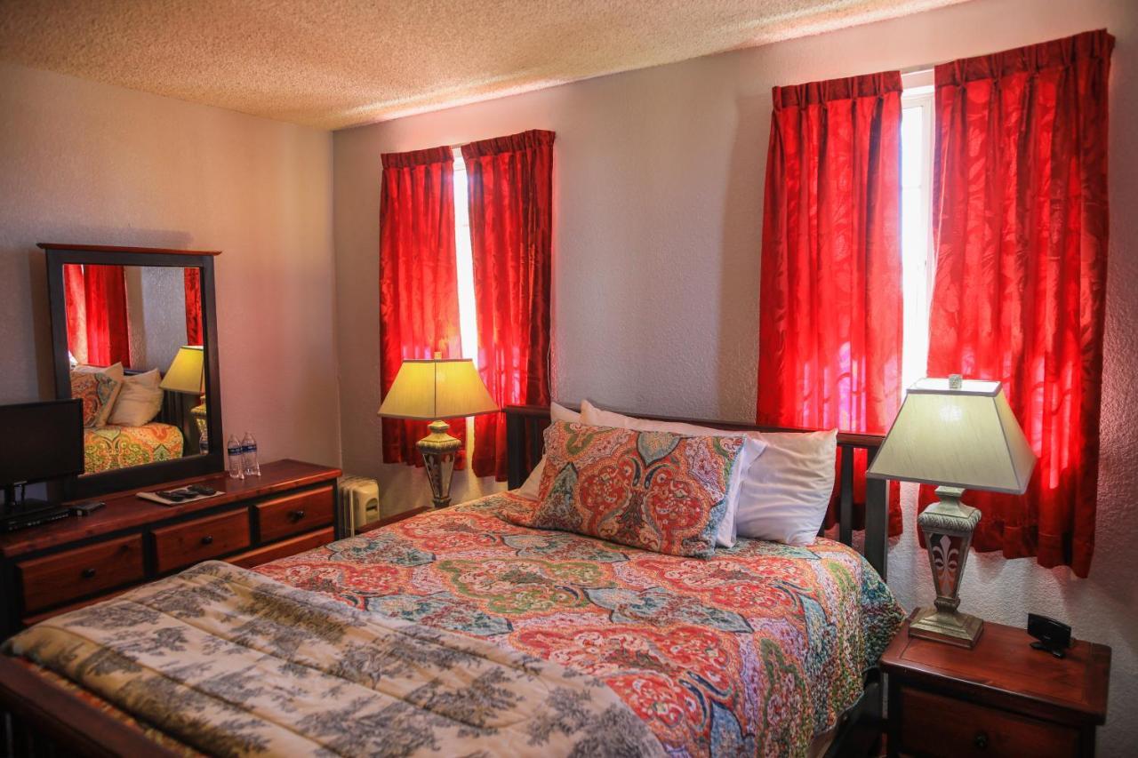 Playa Hermosa Bed&Breakfast Ensenada Bagian luar foto