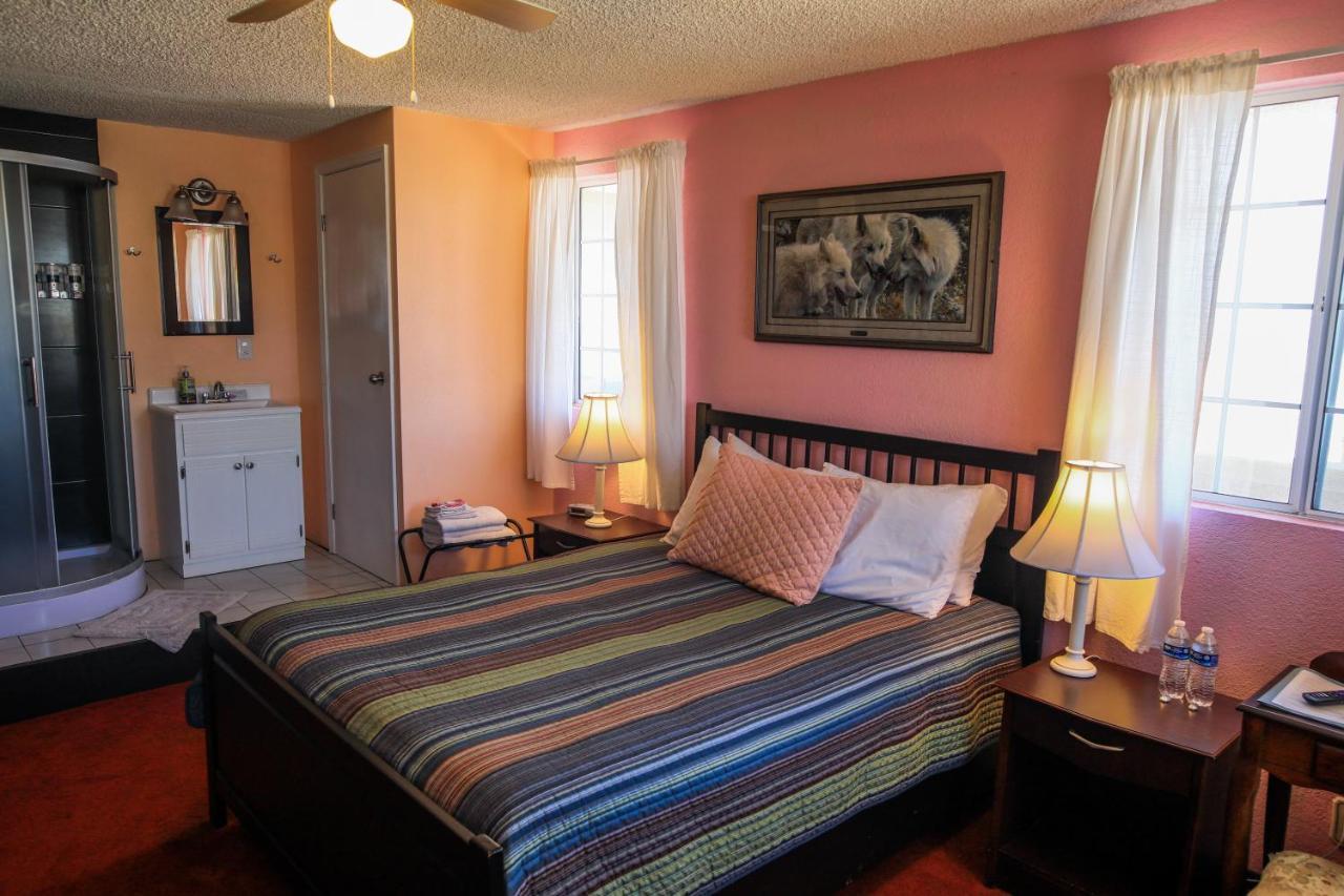 Playa Hermosa Bed&Breakfast Ensenada Bagian luar foto