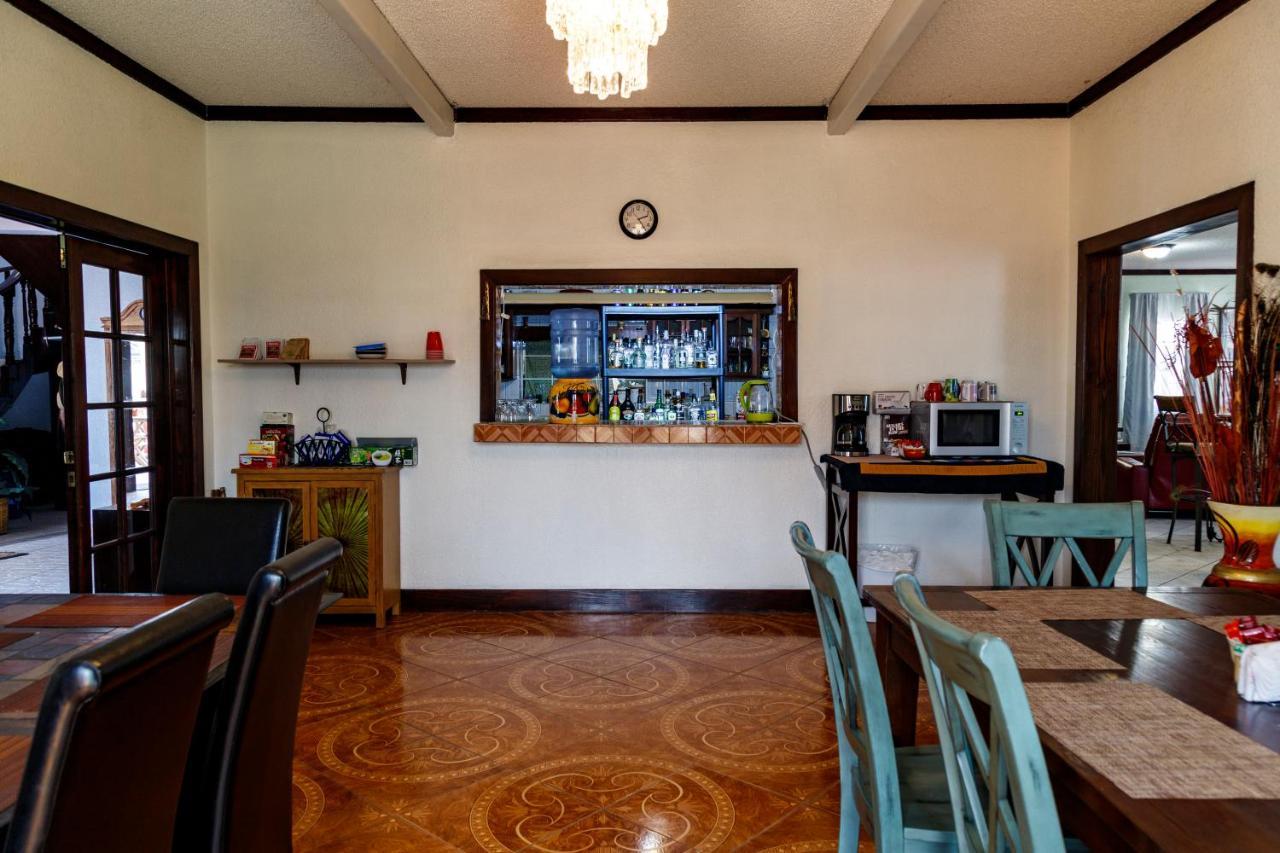 Playa Hermosa Bed&Breakfast Ensenada Bagian luar foto