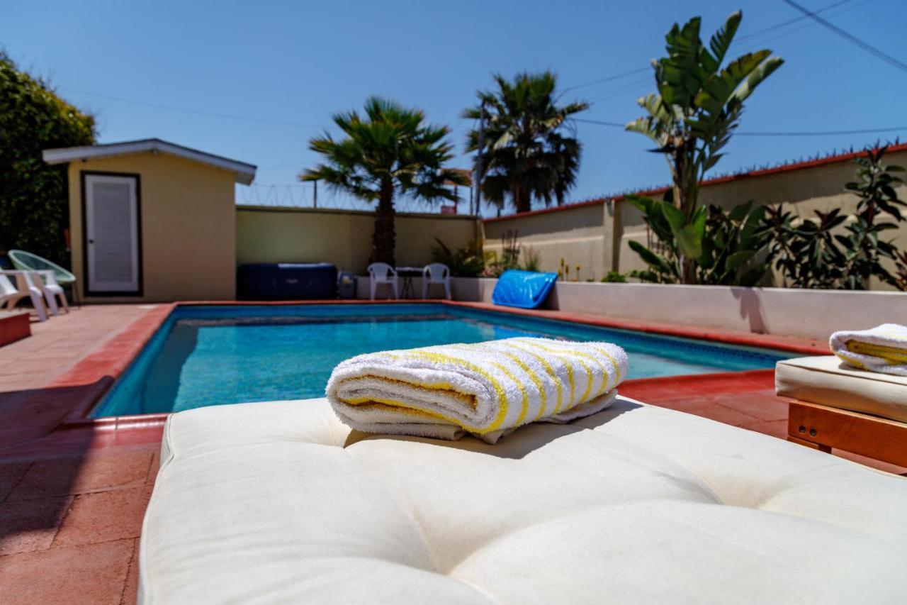 Playa Hermosa Bed&Breakfast Ensenada Bagian luar foto